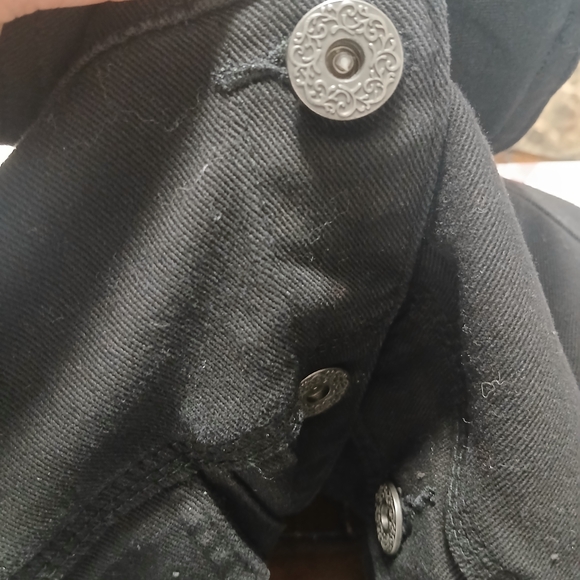 Signature Studio Black Denim Jacket - Picture 6 of 6